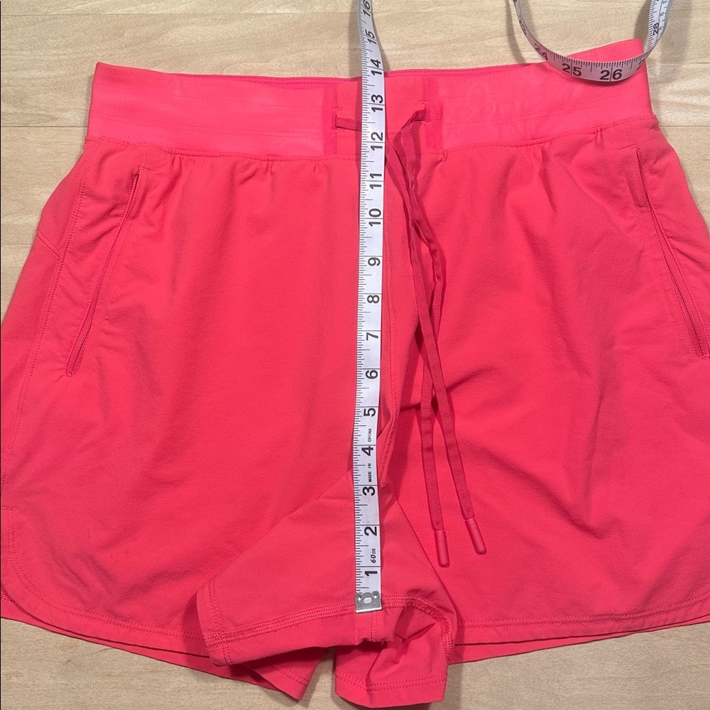 Lululemon License to Train High Rise Shorts 4” Sz 8 - Picture 12 of 13